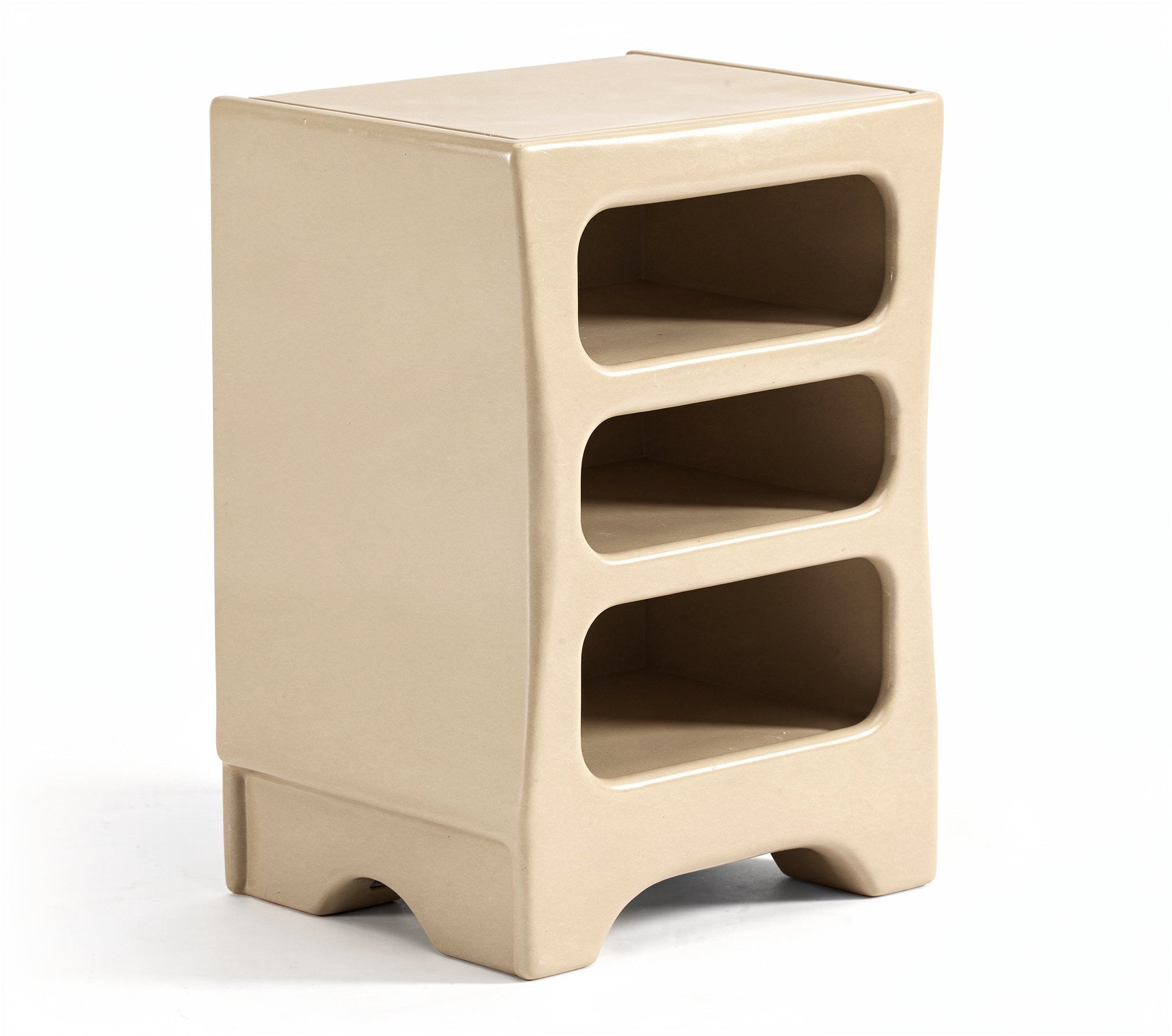 **Technische titel in het Nederlands:** **Minimalistische beige opbergrek met drie open planken**